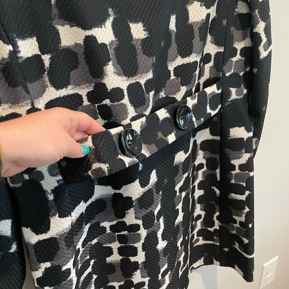 Maggy London Light Pea Coat Size 6 Black and White - Picture 5 of 5